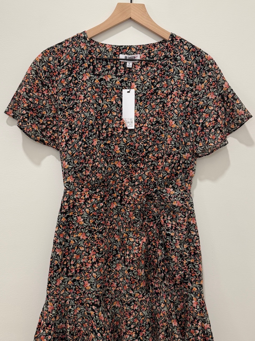 BB Dakota Black Floral Short-Sleeve Dress